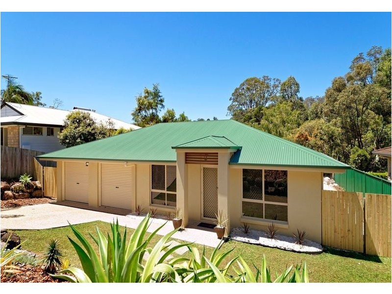 27 Woodtop Court, Ferny Hills QLD 4055