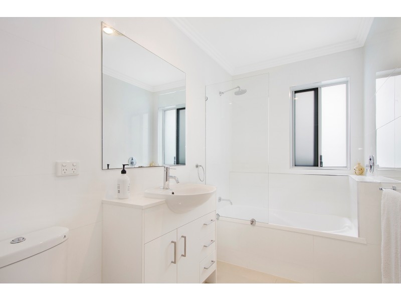 4/15 Halstead Street, Coorparoo QLD 4151