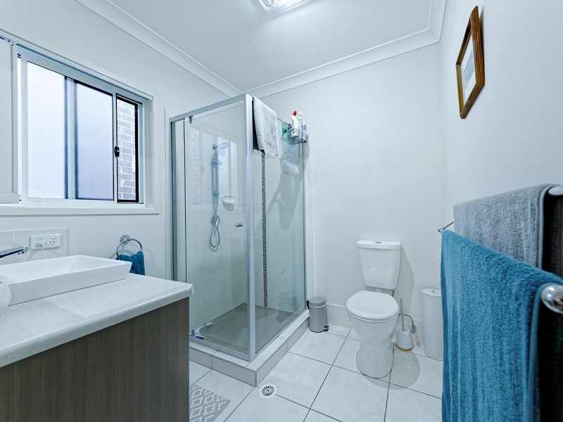 10 Daintree Place, Springfield Lakes QLD 4300