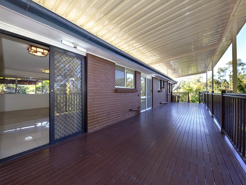 6 Neptune Street, Chapel Hill QLD 4069