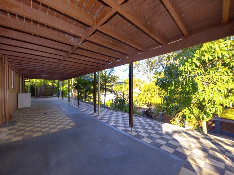 6 Neptune Street, Chapel Hill QLD 4069