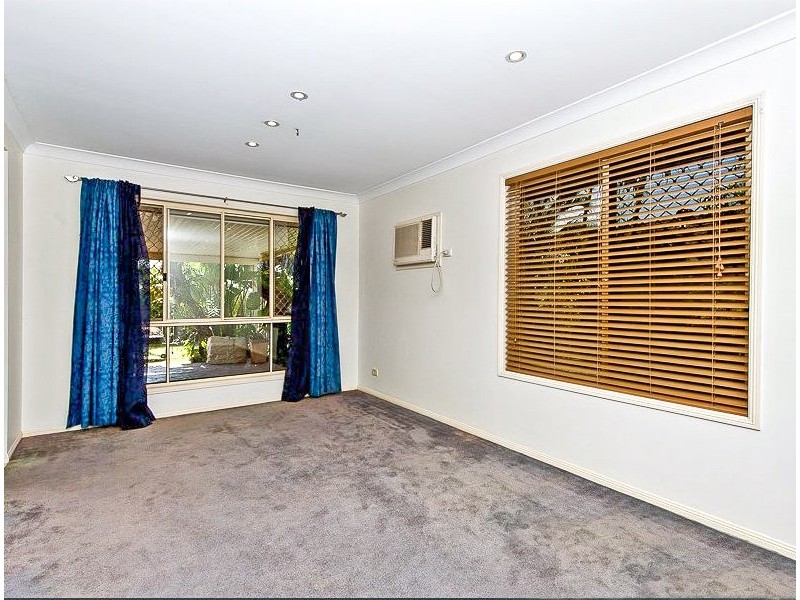 9 Blackbutt Court, Warner QLD 4500