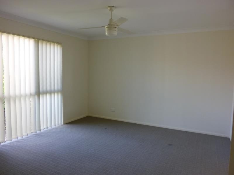 4 Kyah Close, Kallangur QLD 4503