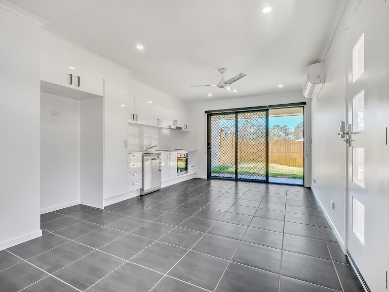 2/24 McGreevy Place, Bellbird Park QLD 4300