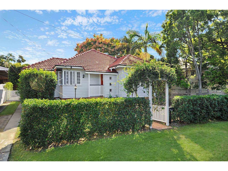 18 Tindal Street, Gordon Park QLD 4031