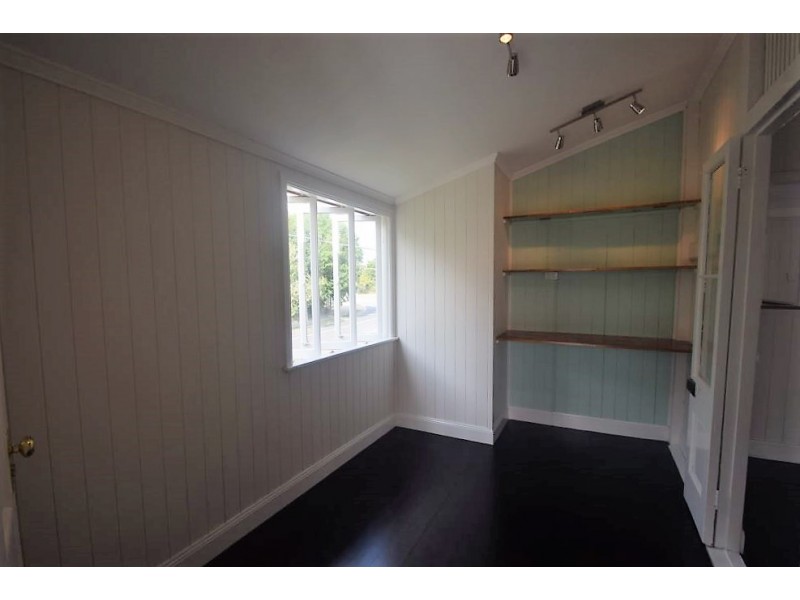 2 Albany Street, Windsor QLD 4030