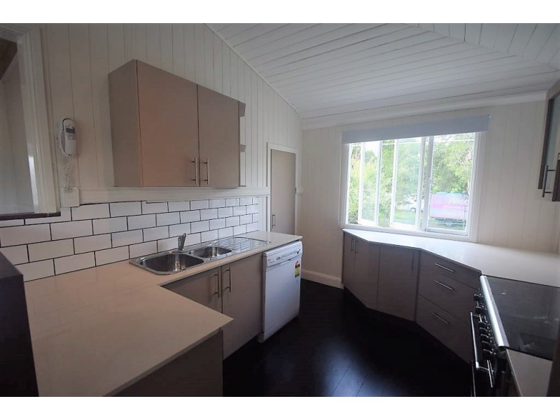 2 Albany Street, Windsor QLD 4030