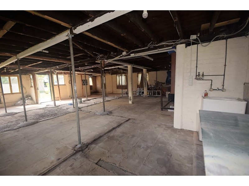 2 Albany Street, Windsor QLD 4030