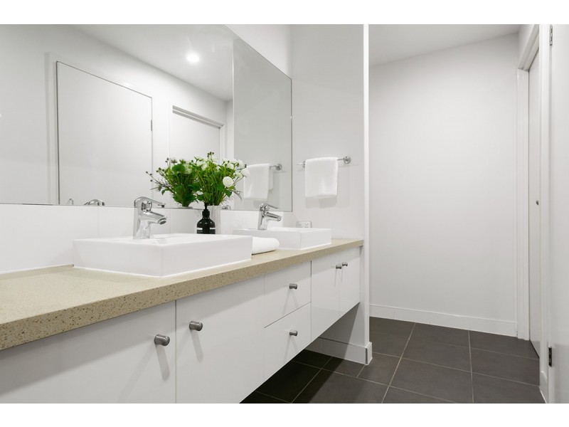 66 Botticelli Street, Fig Tree Pocket QLD 4069