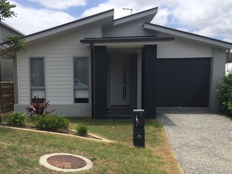 11 Bindra Street, Holmview QLD 4207