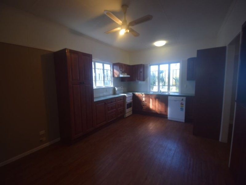 2 Richards Street, North Ipswich QLD 4305