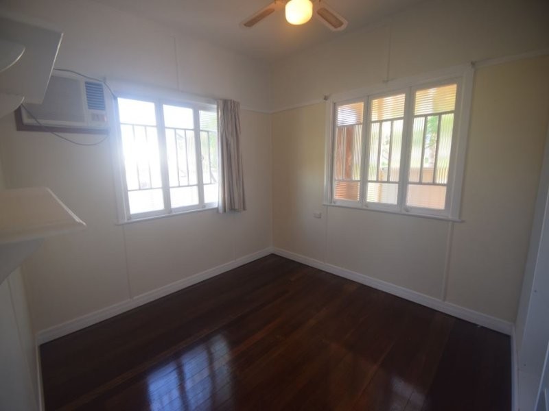 2 Richards Street, North Ipswich QLD 4305