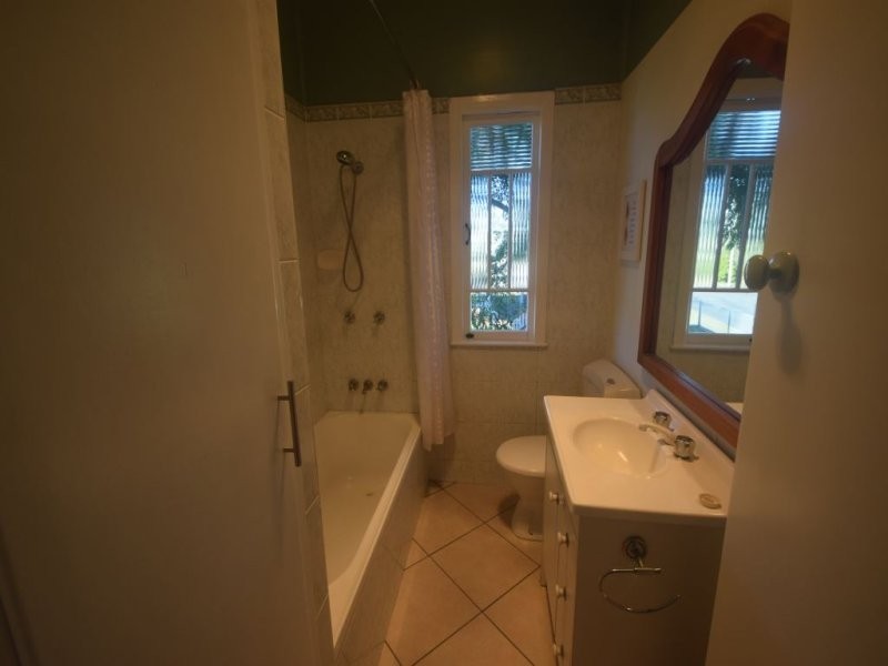 2 Richards Street, North Ipswich QLD 4305