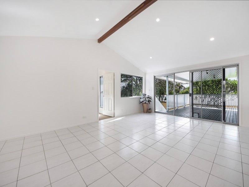 21 Calca Crescent, Ferny Hills QLD 4055