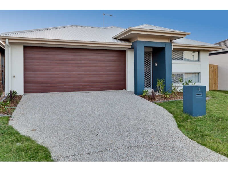 19 Woodgate Street, Oxley QLD 4075