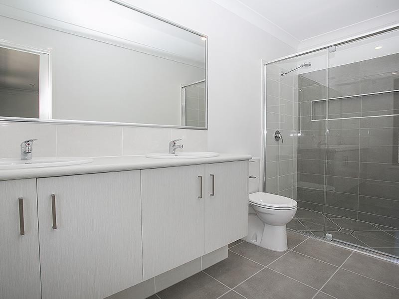 70 Macquarie Circuit, Fitzgibbon QLD 4018