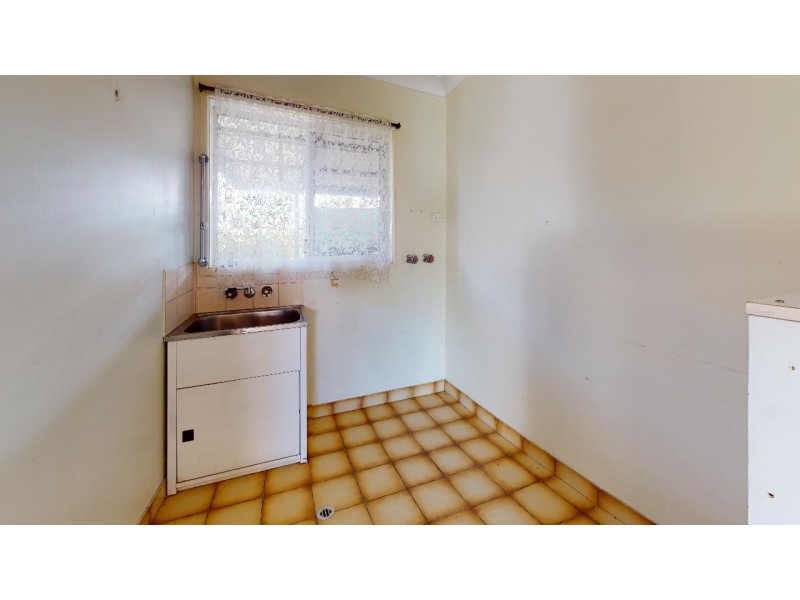 31 Lusitania Street, Newtown QLD 4305