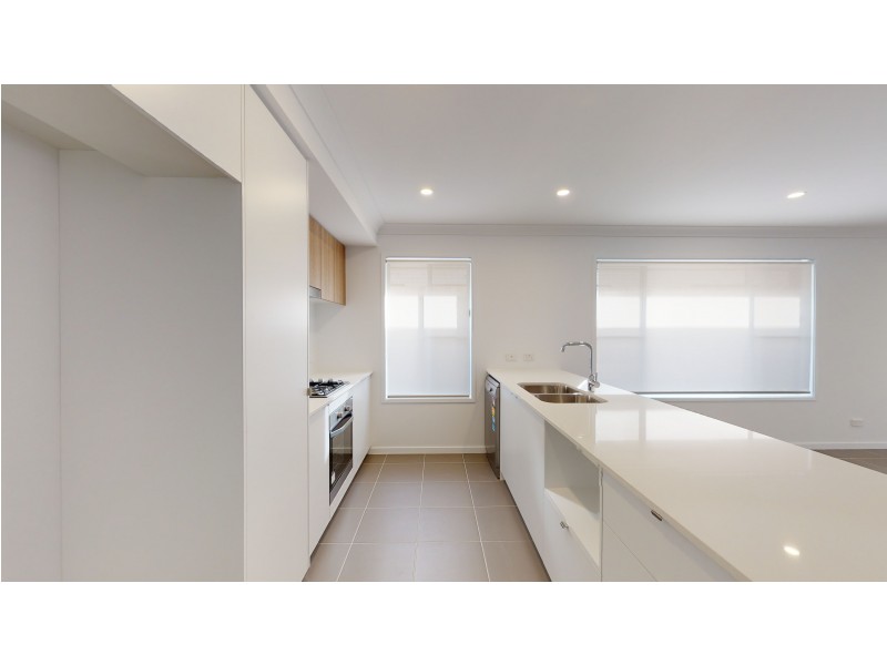 77 Chambers Ridge Boulevard, Park Ridge QLD 4125