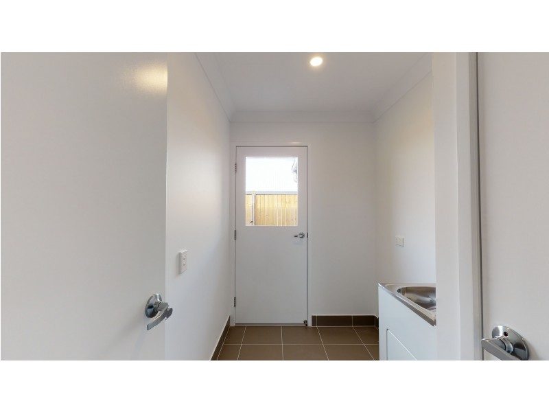 77 Chambers Ridge Boulevard, Park Ridge QLD 4125