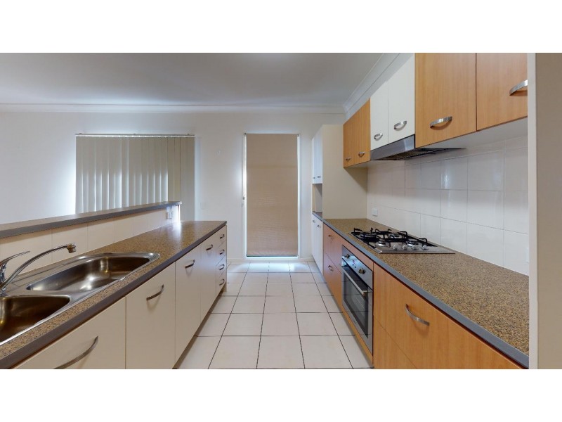 3 Fairway Court, Mount Ommaney QLD 4074