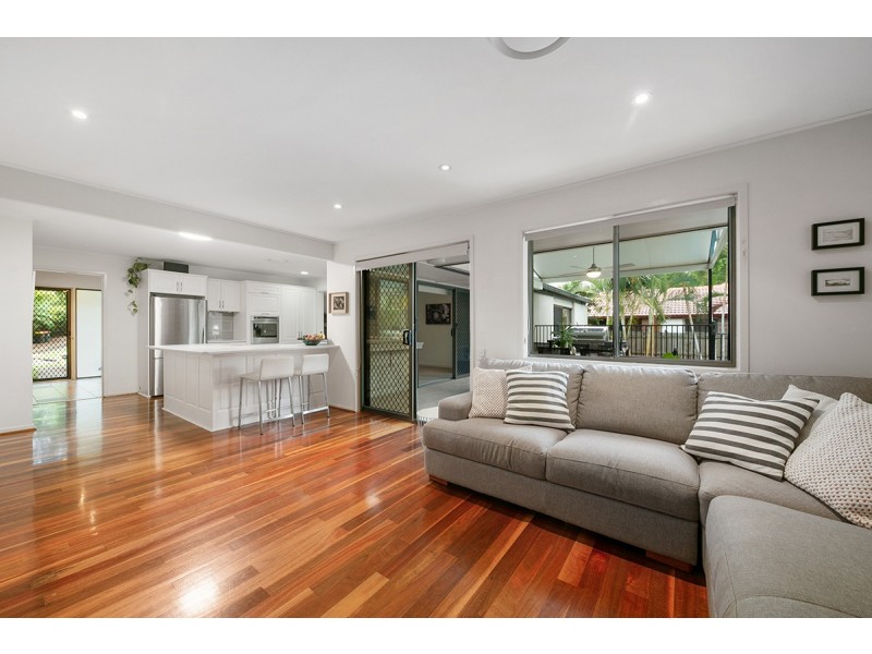 4 Appin Street, Kenmore QLD 4069