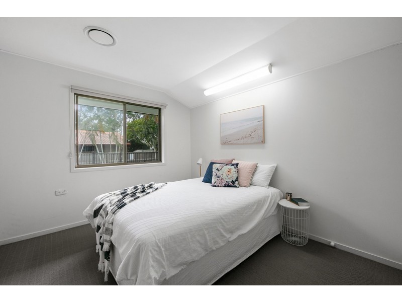 4 Appin Street, Kenmore QLD 4069