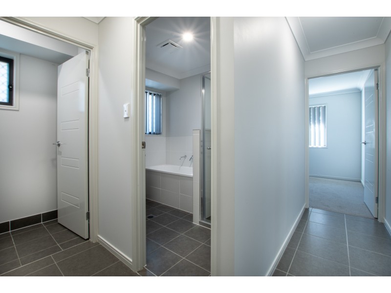 2/20a Macaranga Street, Marsden QLD 4132