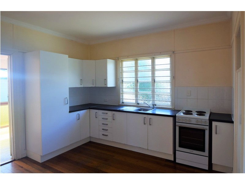 26 Pemberton Street, Booval QLD 4304