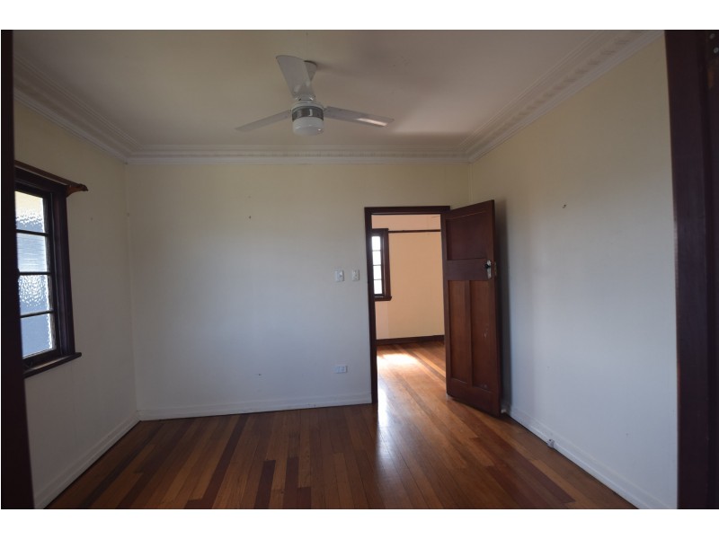 26 Pemberton Street, Booval QLD 4304