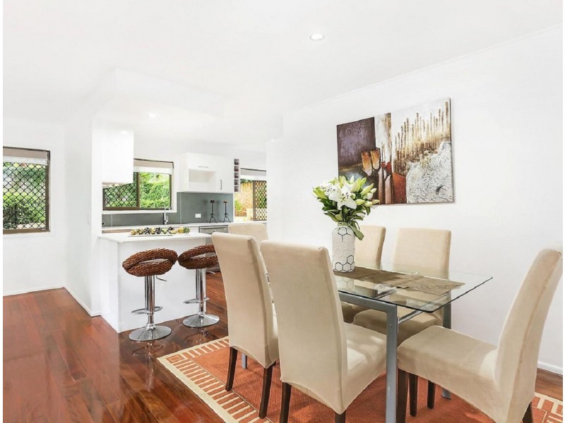 10 Andros Street, Chapel Hill QLD 4069