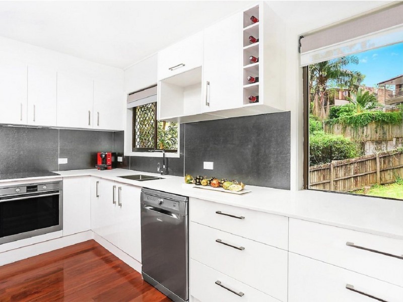 10 Andros Street, Chapel Hill QLD 4069
