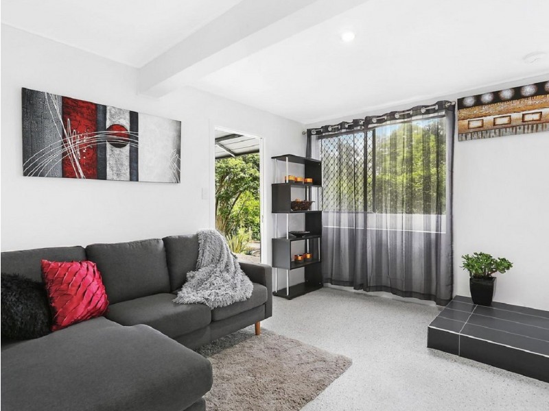 10 Andros Street, Chapel Hill QLD 4069