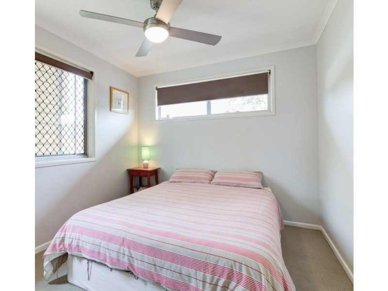 10 Leckmy Street, Ferny Grove QLD 4055