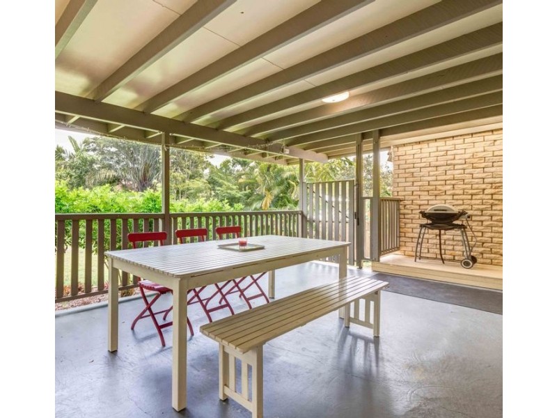 10 Leckmy Street, Ferny Grove QLD 4055