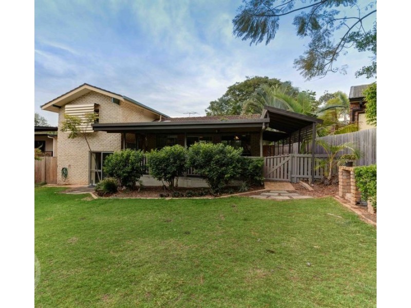 10 Leckmy Street, Ferny Grove QLD 4055