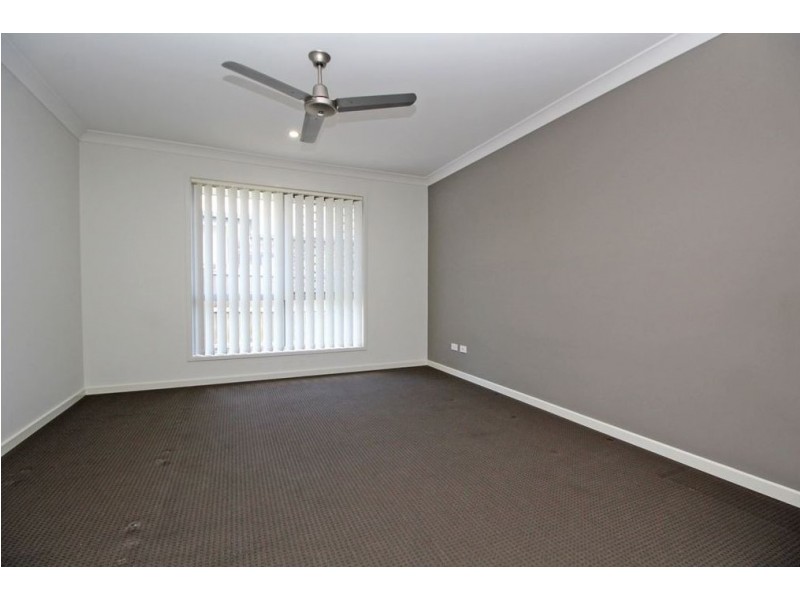 8 Denman Drive, Bundamba QLD 4304