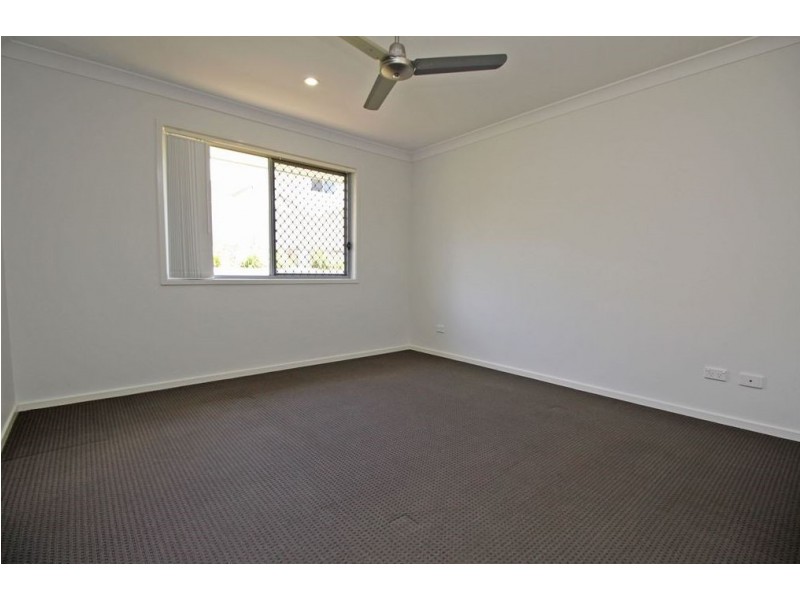 8 Denman Drive, Bundamba QLD 4304