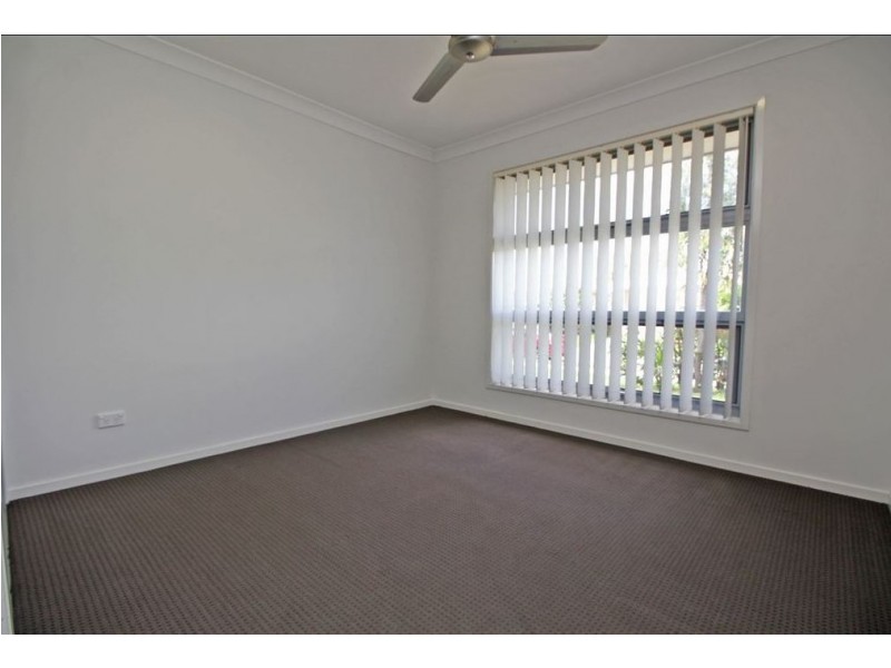 8 Denman Drive, Bundamba QLD 4304