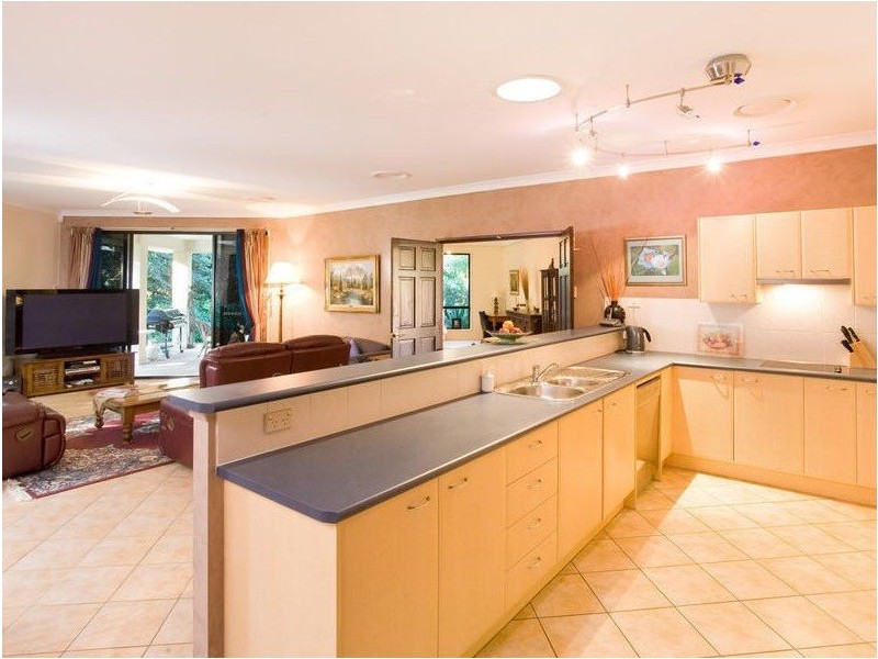 34 Nankin Street, Fig Tree Pocket QLD 4069
