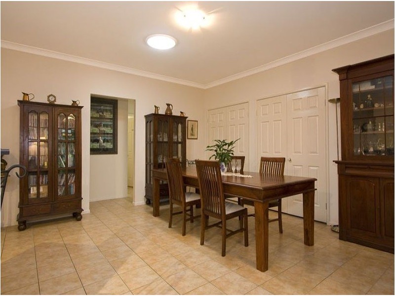 34 Nankin Street, Fig Tree Pocket QLD 4069