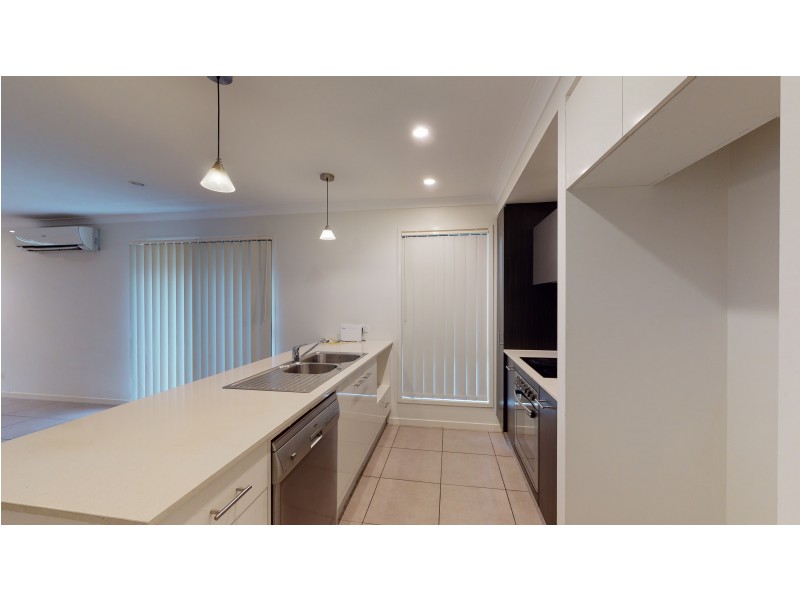 29 Ravensbourne Circuit, Waterford QLD 4133