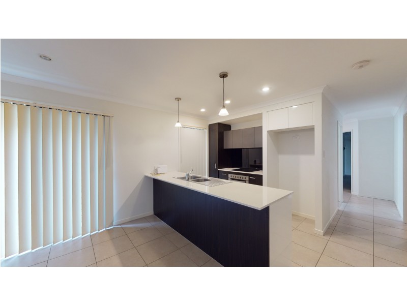 29 Ravensbourne Circuit, Waterford QLD 4133