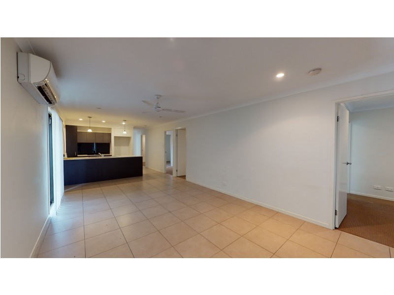 29 Ravensbourne Circuit, Waterford QLD 4133
