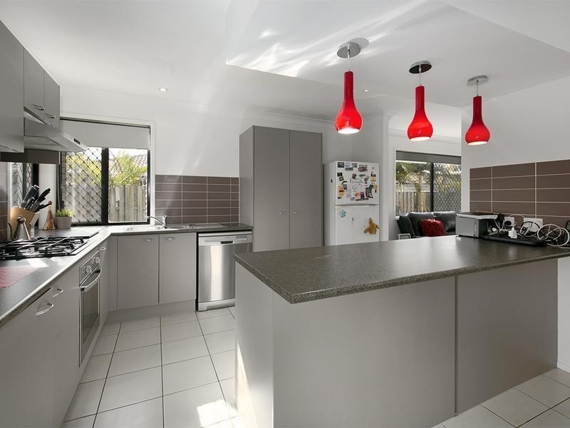 13 Pebbles Court, Berrinba QLD 4117