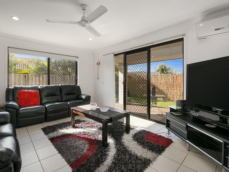 13 Pebbles Court, Berrinba QLD 4117
