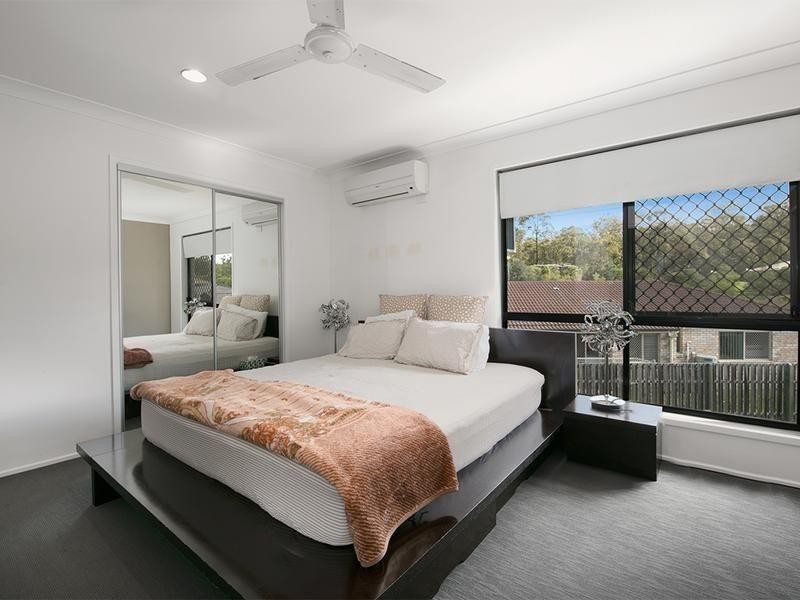 13 Pebbles Court, Berrinba QLD 4117