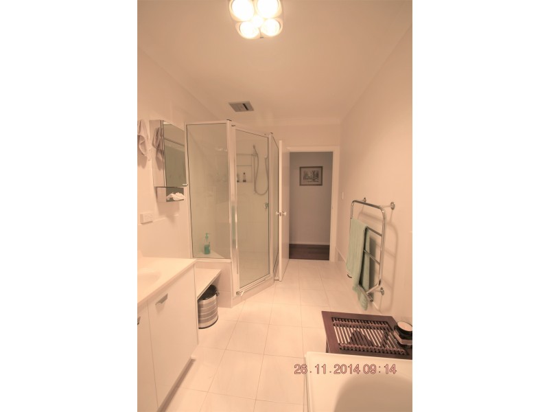 25 Riversleigh Road, Bellbowrie QLD 4070