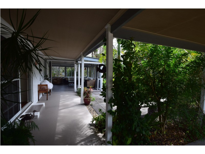 25 Riversleigh Road, Bellbowrie QLD 4070