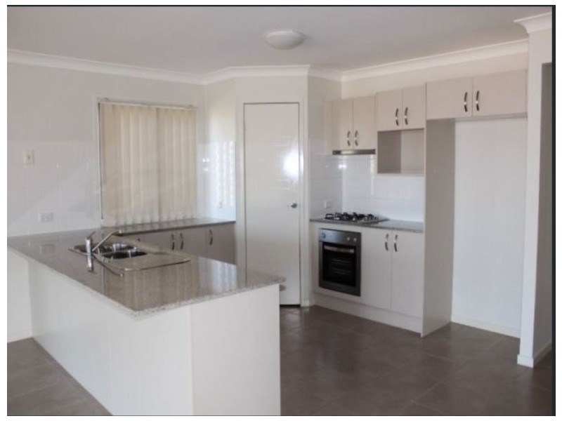 80 Outlook Drive, Waterford QLD 4133