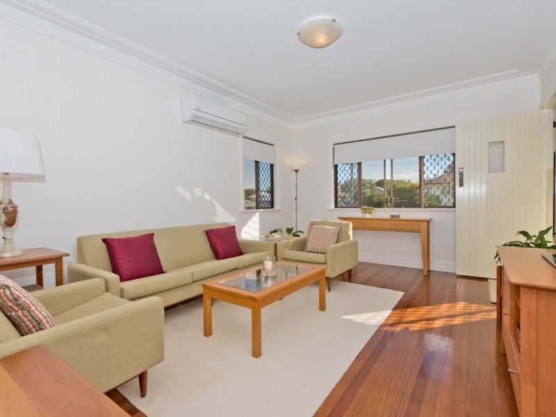 32 Thuruna Street, Stafford QLD 4053